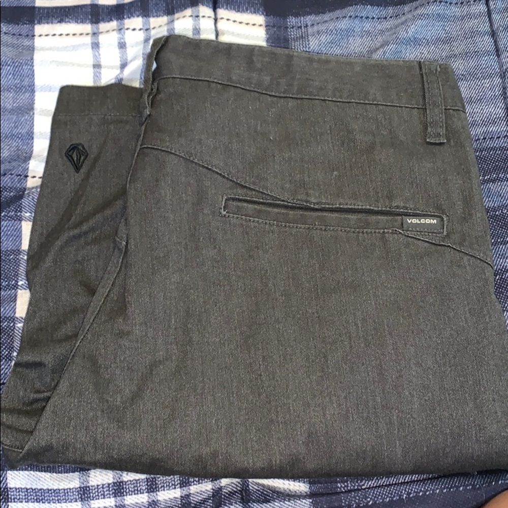 Volcom shorts